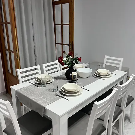 Nika Villa *